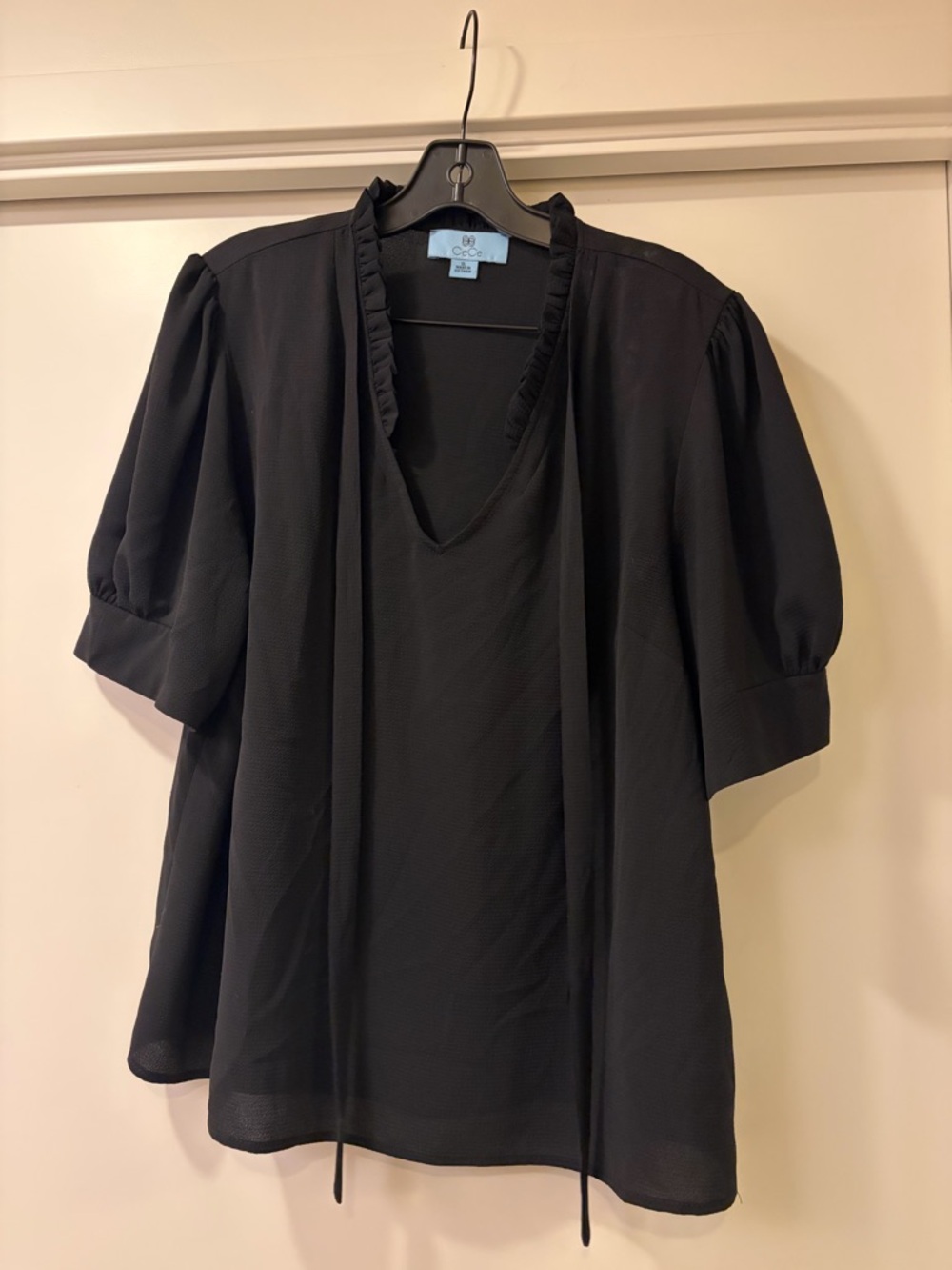 CeCe Black V-Neck Ruffle-Trim Puff Sleeve Blouse